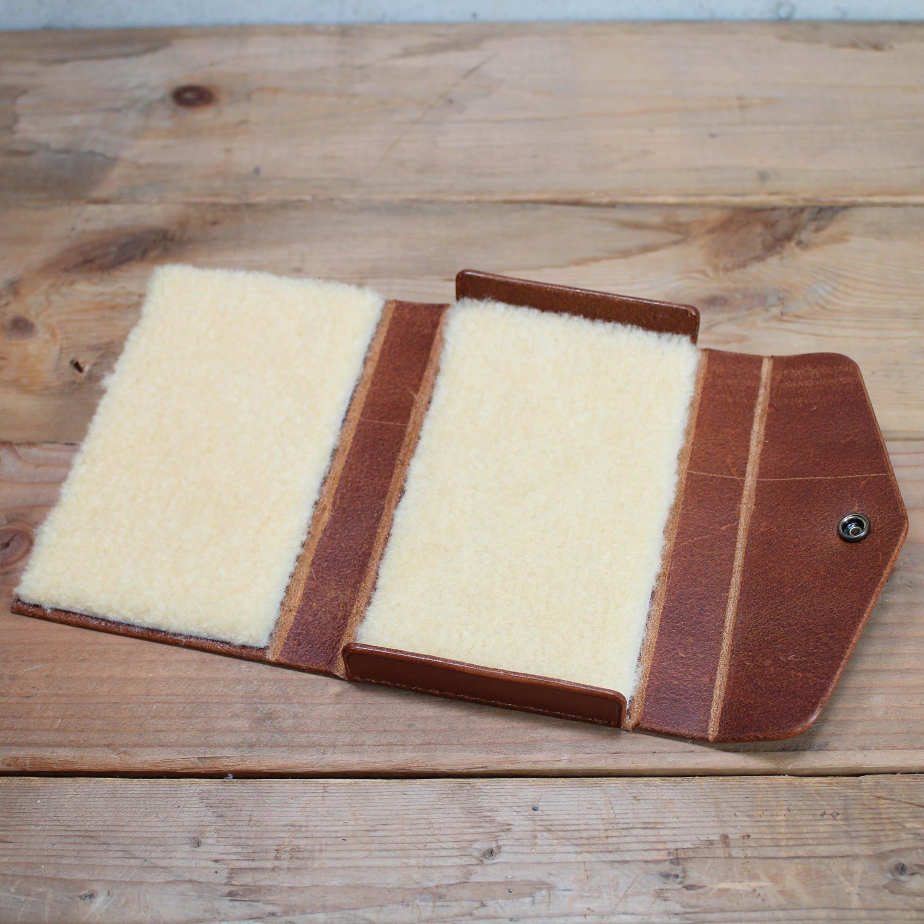 Fly wallet Sheepskin, Fly Boxes, Accessories