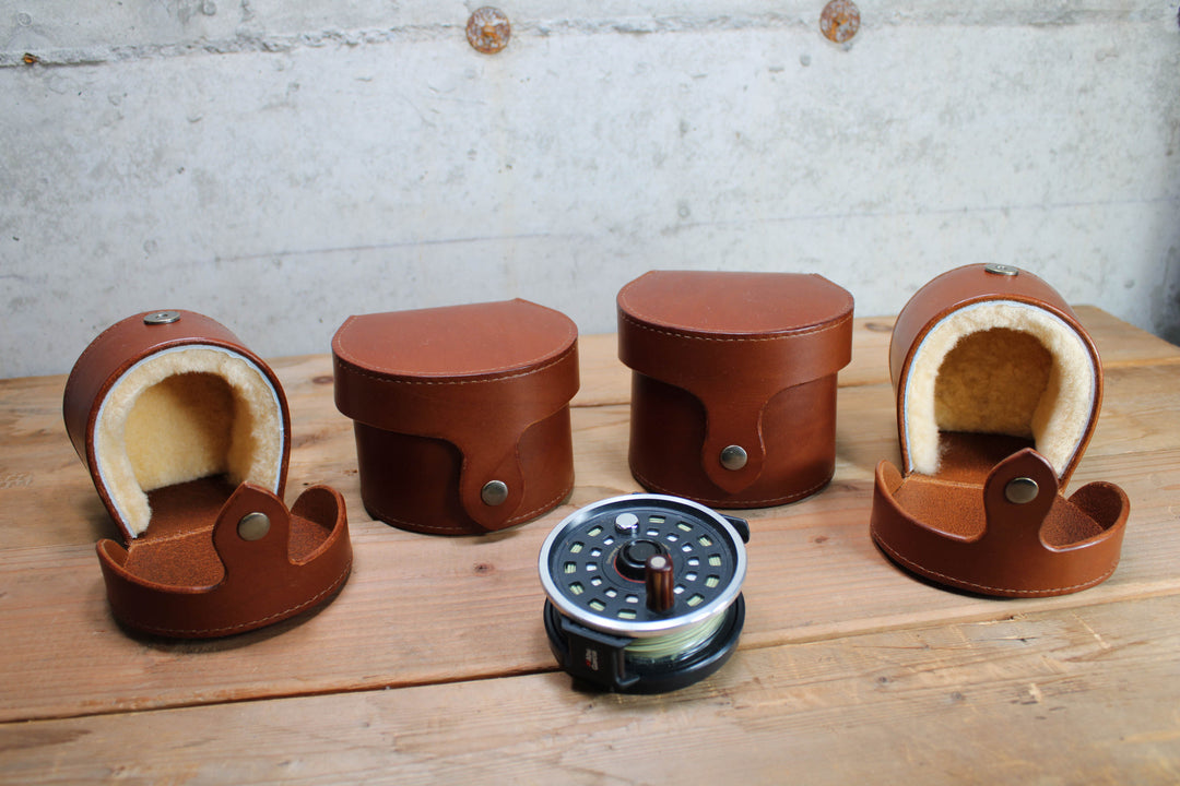 clamshell_reel_case_group_smal
